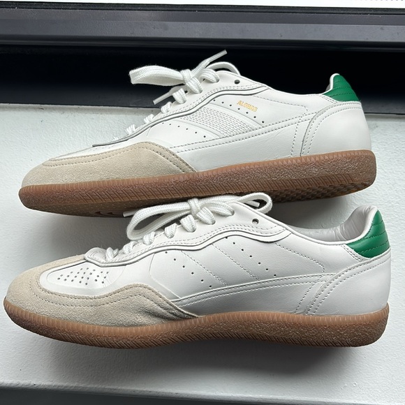 ALOHAS Shoes - Alohas Sneakers